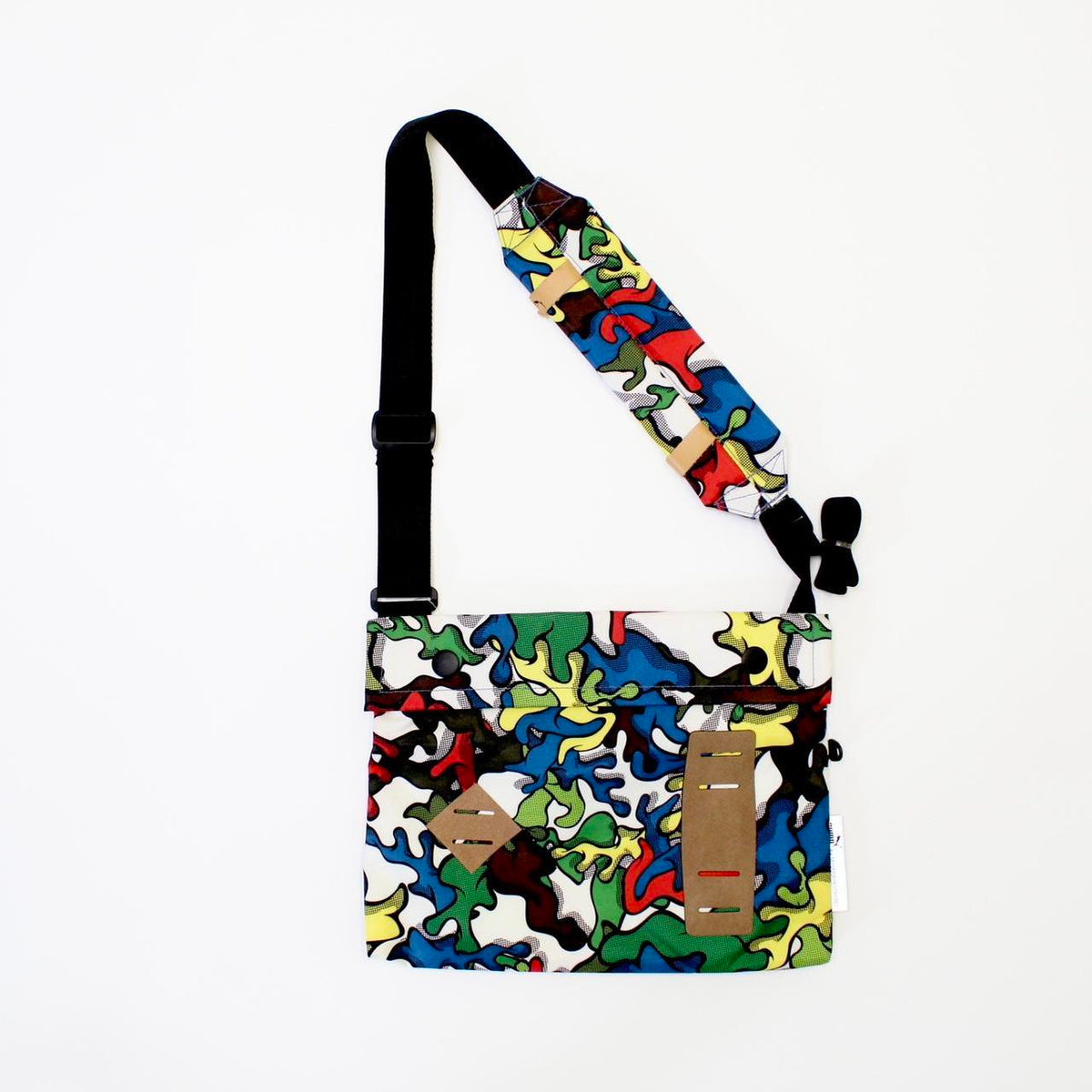PUMA X MAISON MIHAR MUSETTE YASUHIRO Pop-art Camouflage Cross Body Bag (Pop-Art Camo Capsule)