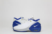 Nike Air Flight Lite GS basketball shoe is a high-performance shoe designed for young basketball players.